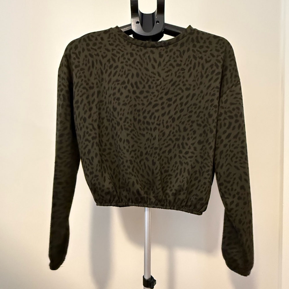 Zara Olive Leopard Print Crew Neck Sweater